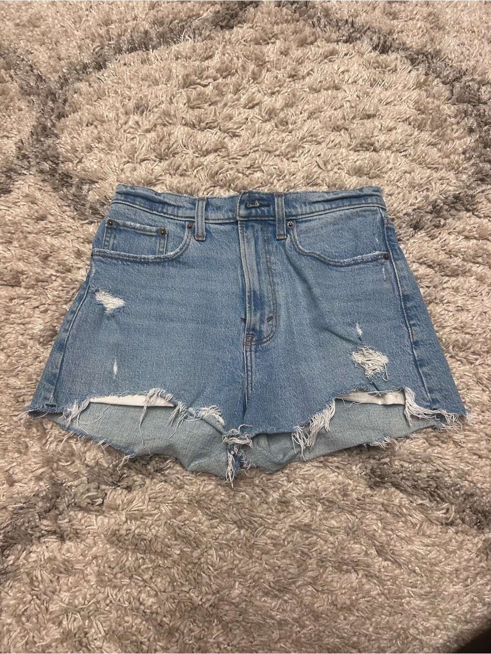 Abercrombie women’s mom short